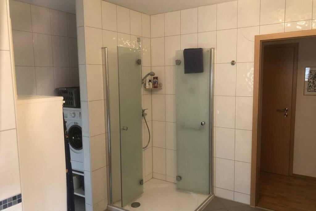 Neu Bayreuth: Spacious Central Apartment with Climate Control and Balconies Exterior photo